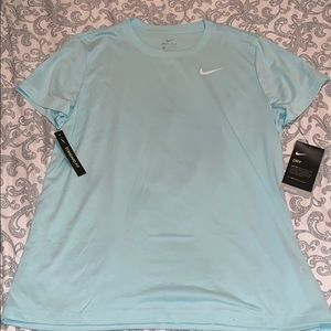 🦄NWT Nike Dri Fit Light Blue T-Shirt🦄